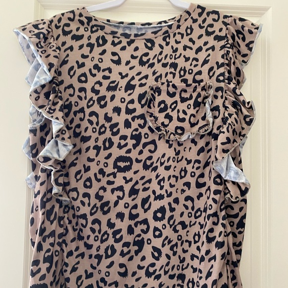 Leopard Top - Picture 4 of 4